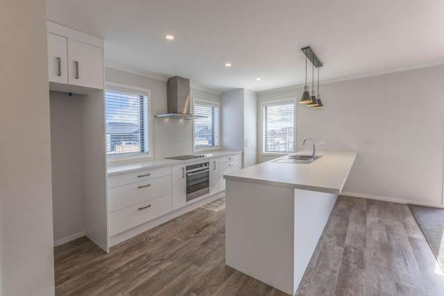 6 Corsica Court Fitzherbert_2