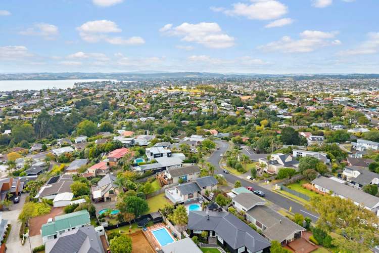 4 Haseler Crescent Mellons Bay_27