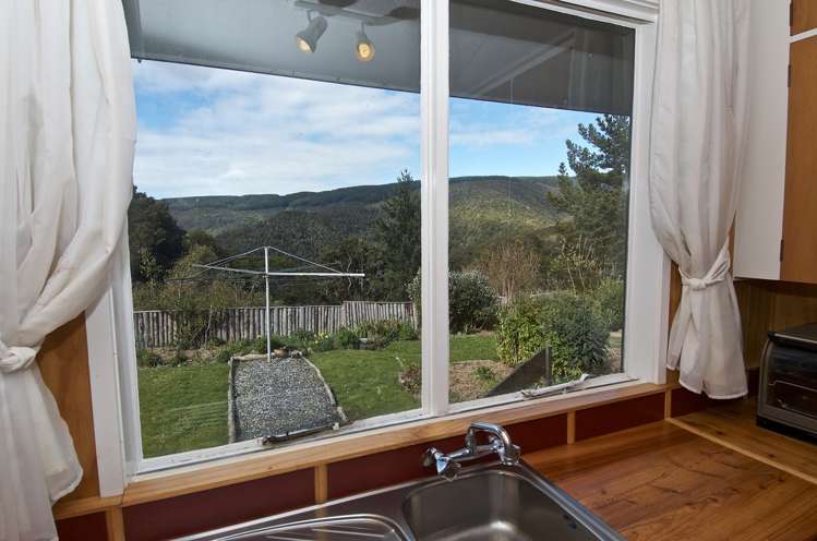 31 Tui Terrace Waipori Falls_11