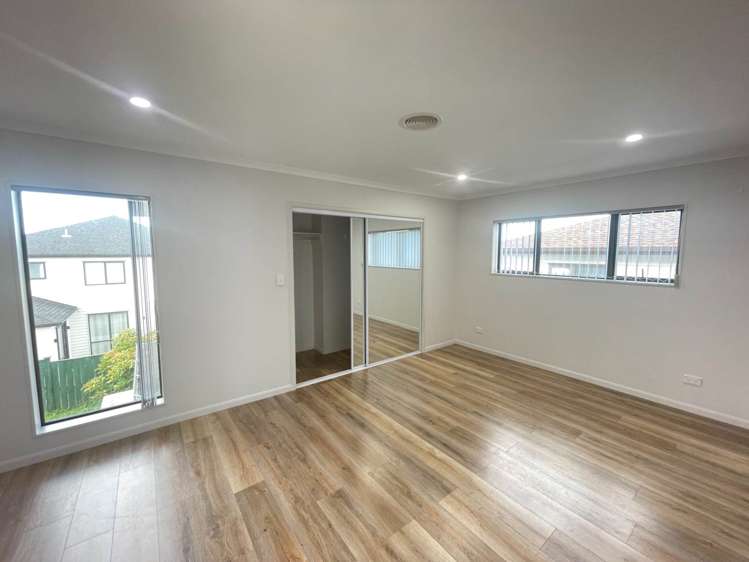 4 Eastfield Avenue Flat Bush_14