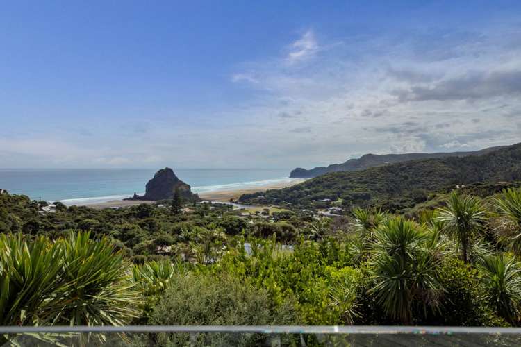 35 Piha Road Piha_16