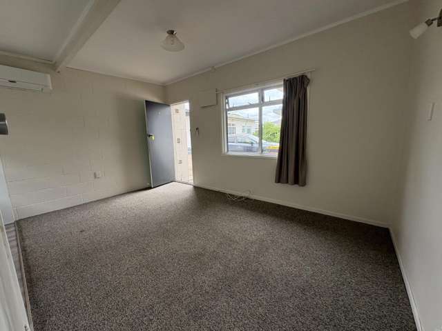 4/13 Eason Street 11068_2
