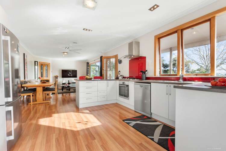 2 Aio Wira Road Waitakere_10