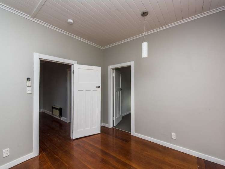 2 Surrey Road Springvale_12