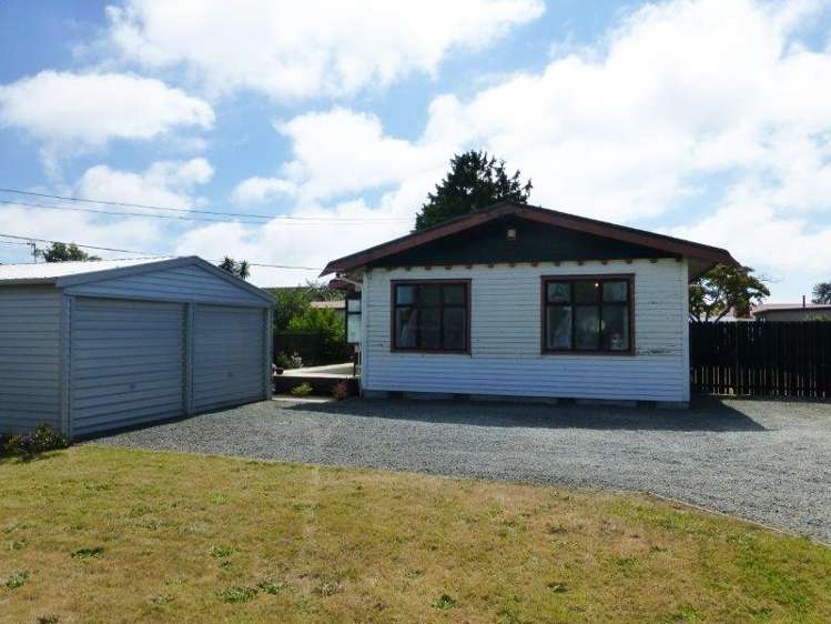 335 Breezes Road Aranui_23