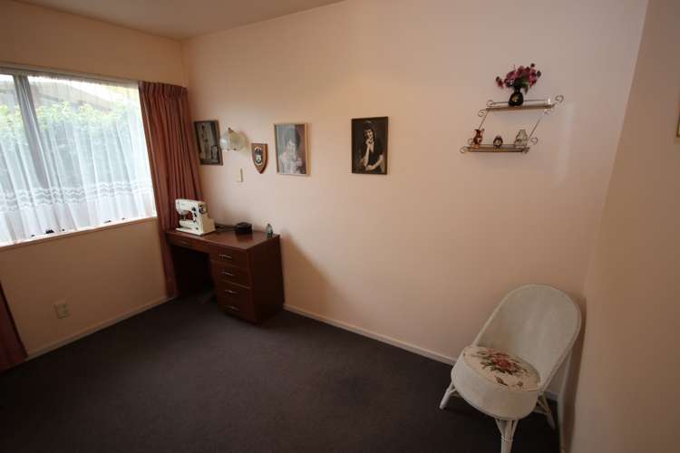 21 Pages Road Allenton_11