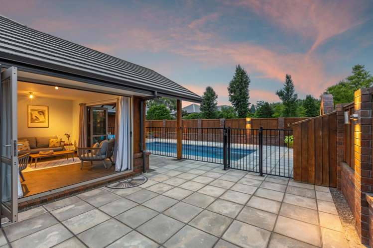 8 Leith Drive Loburn_25