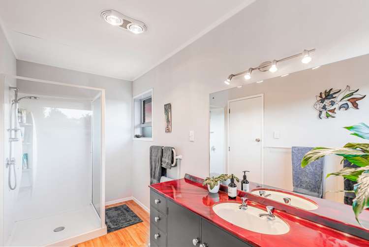 19 Zita Maria Drive Massey_13