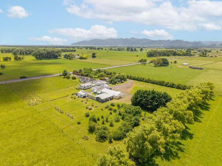 1922 State Highway 25 Pipiroa_36