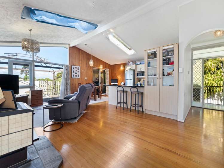 61 Christmas Road Manurewa_2