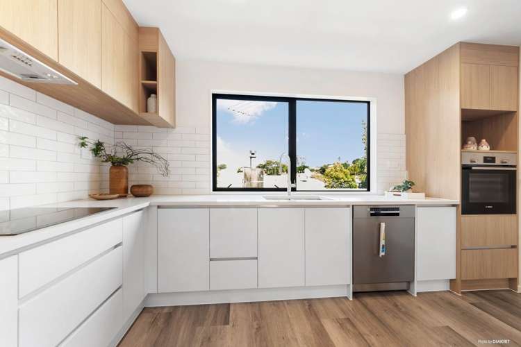 2/30 Potter Avenue Northcote_9