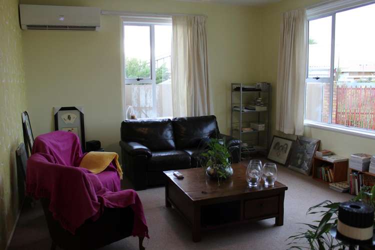 7 Momorangi Crescent Redwood_1