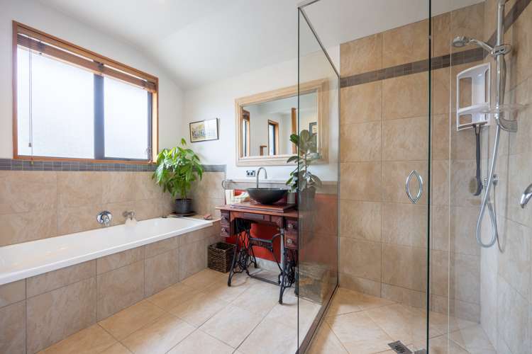 3 Mary Lane Lake Hawea_24