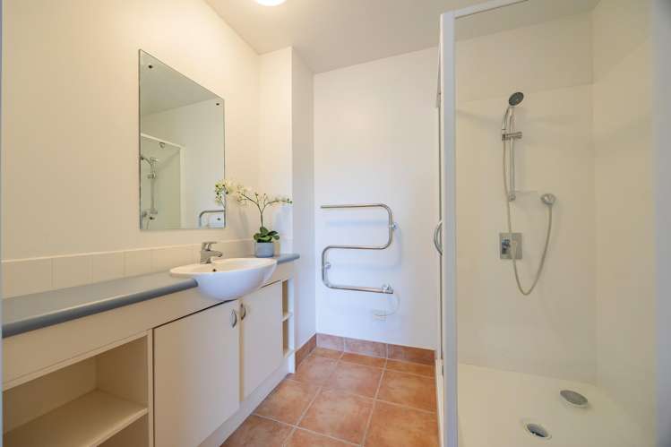 E8/30 Bute Road Browns Bay_9