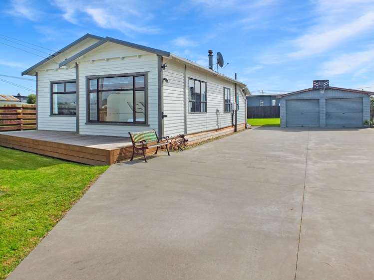 2 Huia Street Foxton Beach_22