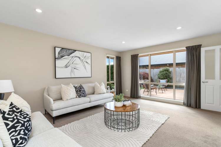 8 Bayliss Close Northwood_12