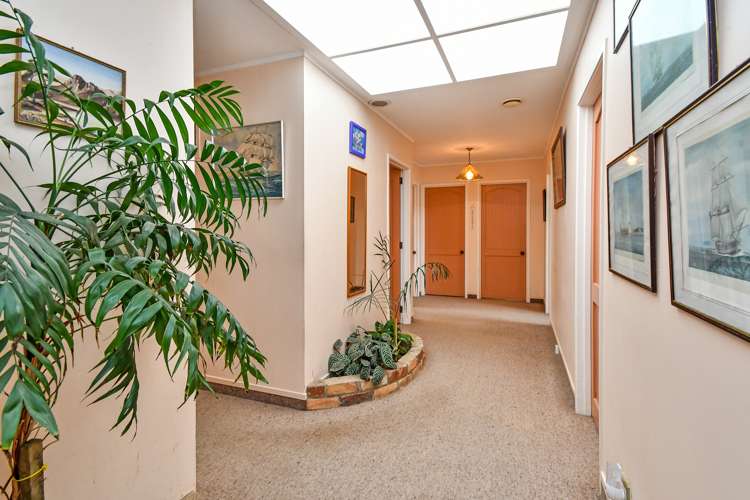 401 Creightons Road Clevedon_30