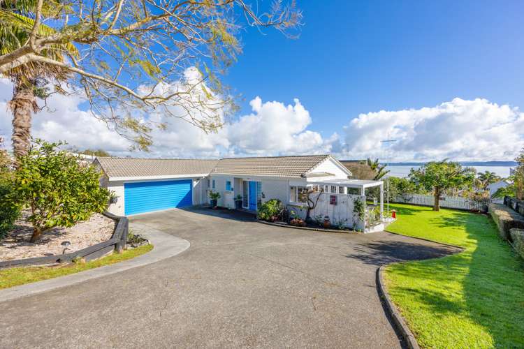 2/984 Whangaparaoa Road Manly_21