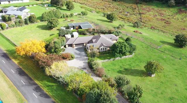 Executive Lifestyle Living with Equine Facilities