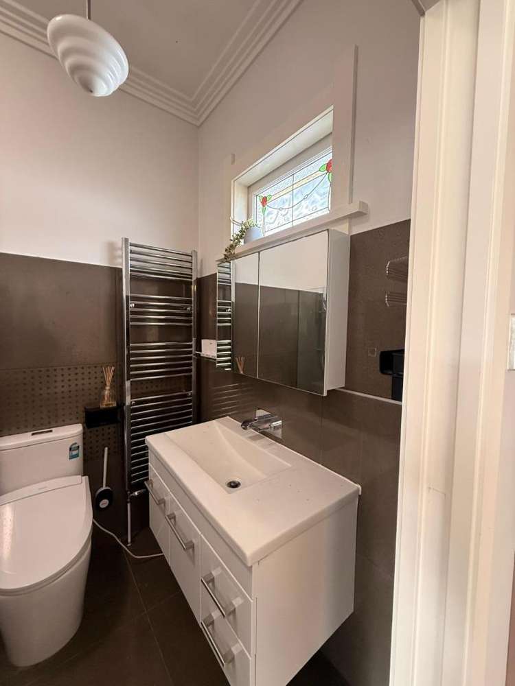 4 Woodford Road 1728_13