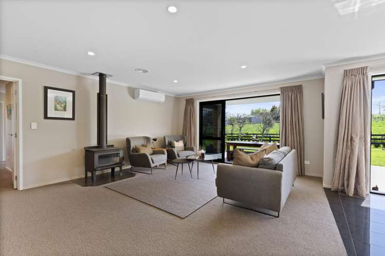 21 Barrett Road Ngahinapouri_11