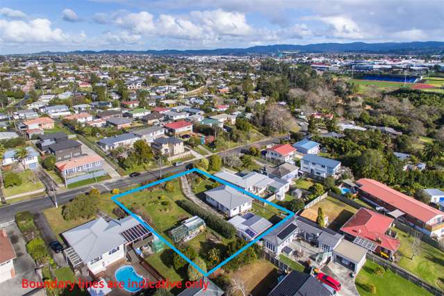 72 / 72A Sylvan Crescent Te Atatu South_2