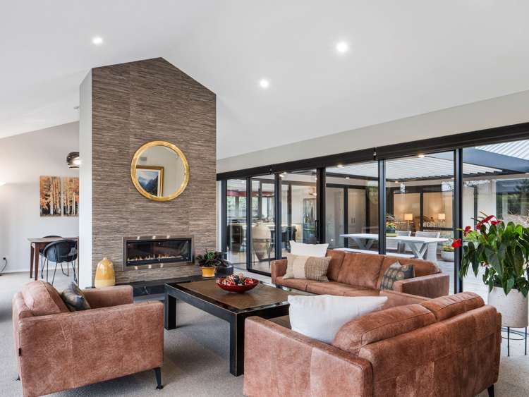24 Carnaveron Drive_0