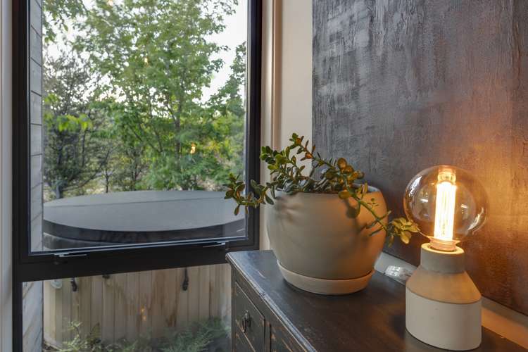 2 Falconer Rise Jacks Point_10