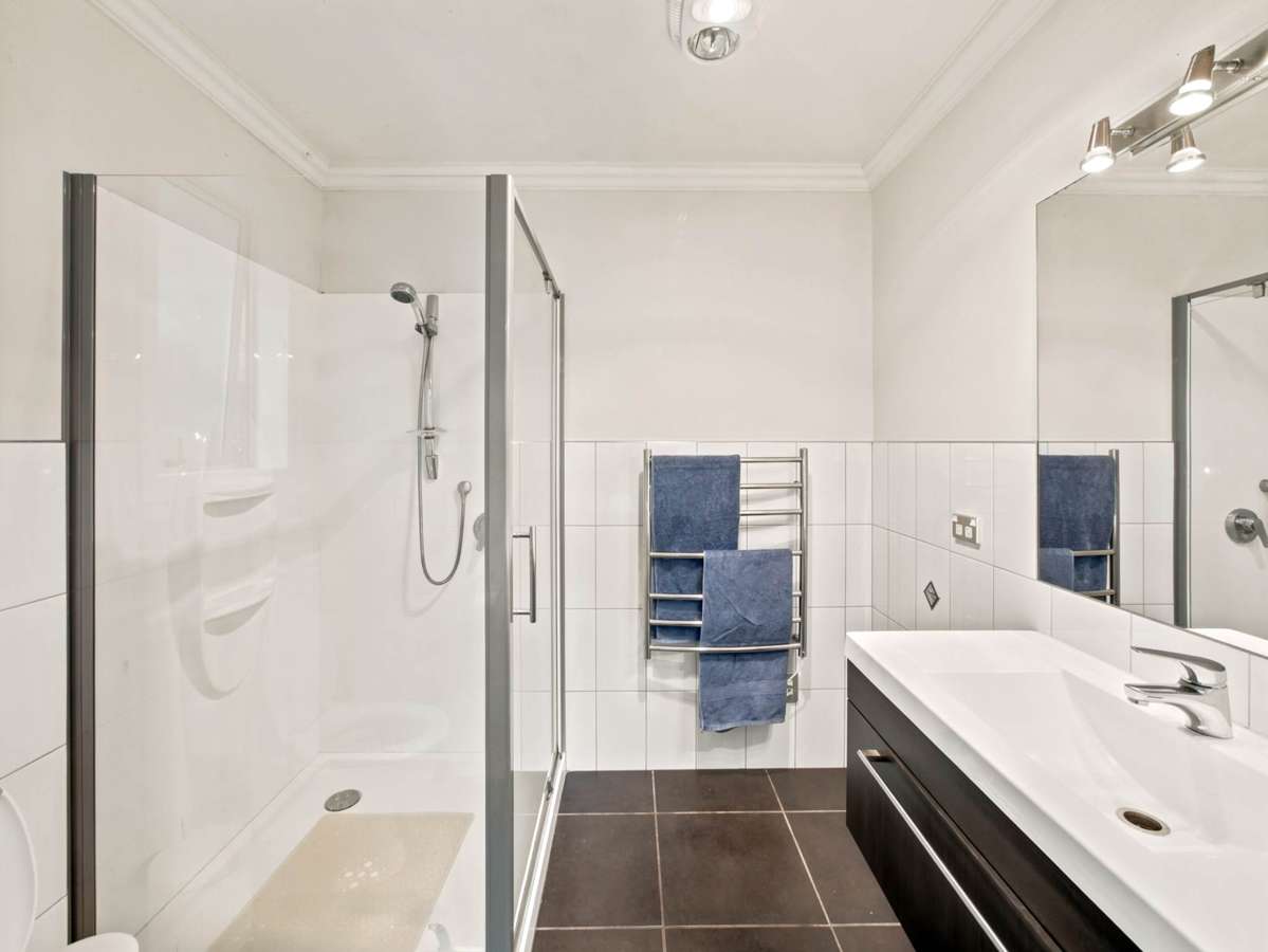 24D Riddell Road_5