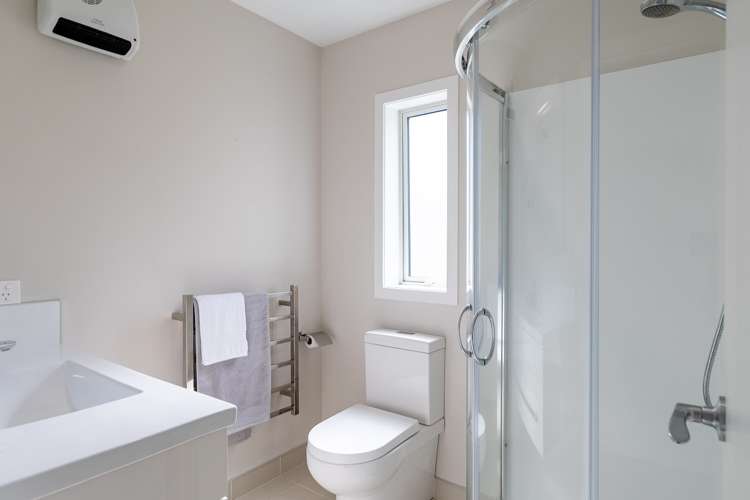 26 Fairburn Place Leamington_12