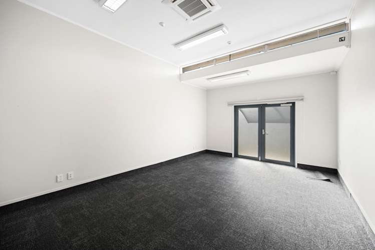 Tenancy 2/650 Te Rapa Road Te Rapa_8