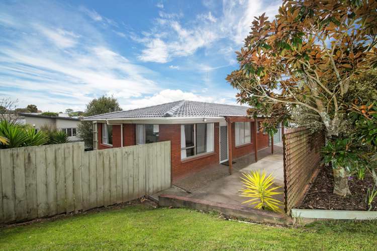 1/2a Eastglen Road Glen Eden_2