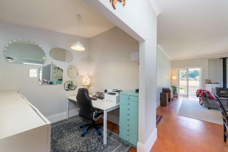 808 Whitemans Valley Road Whitemans Valley_15