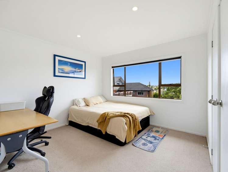 8B Eastwood Rise Browns Bay_16