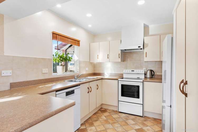 98 Sandspit Road Waiuku_3