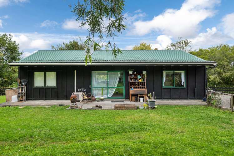 9 Lower Jeffs Road Dairy Flat_11