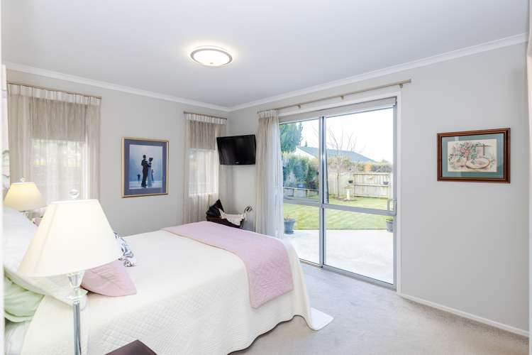 16 Carlingford Rise Dinsdale_11