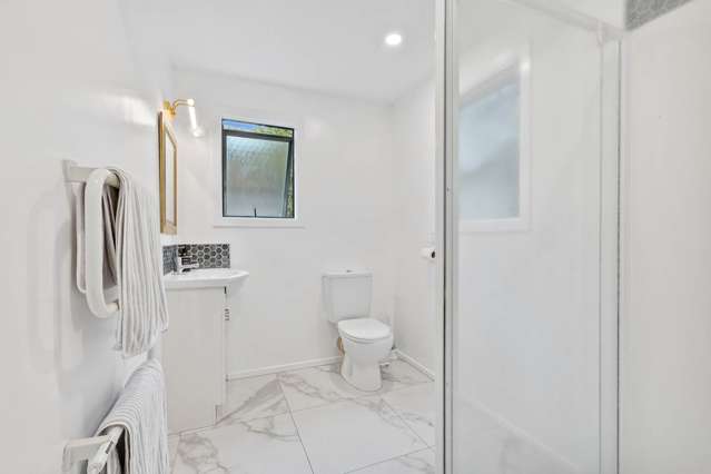 16 Tiri View Place Waiake_4