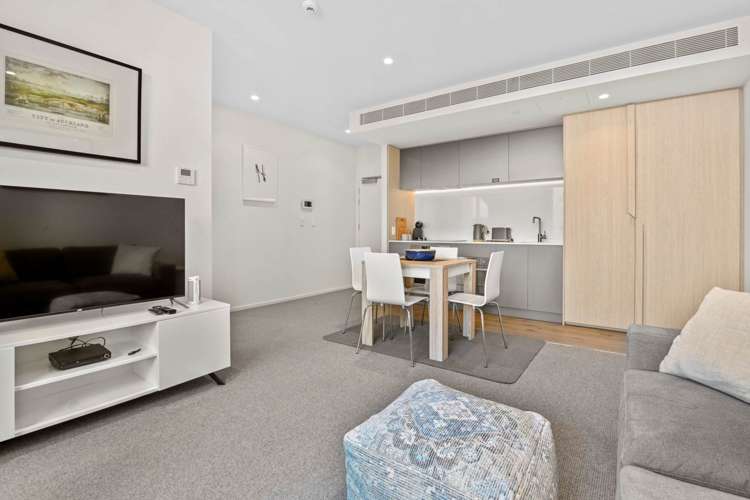 2408/10 Commerce Street City Centre_6