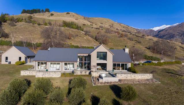 13 Jean Robins Drive Dalefield/Wakatipu Basin_1