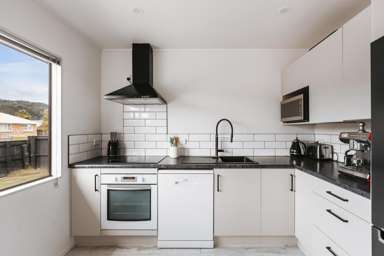 4 Lord Cobham Avenue_1