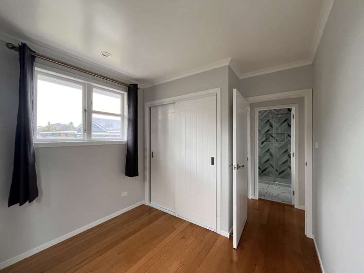 17 Tuakiri Street Point England_13