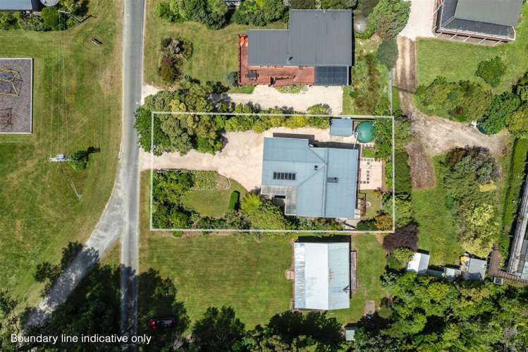 85 Bishop Road Parapara_30