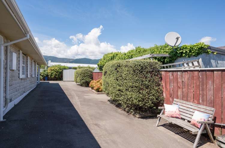 3 Balmoral Place Stoke_4