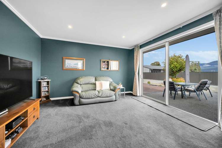 81 Orbell Crescent Te Anau_13