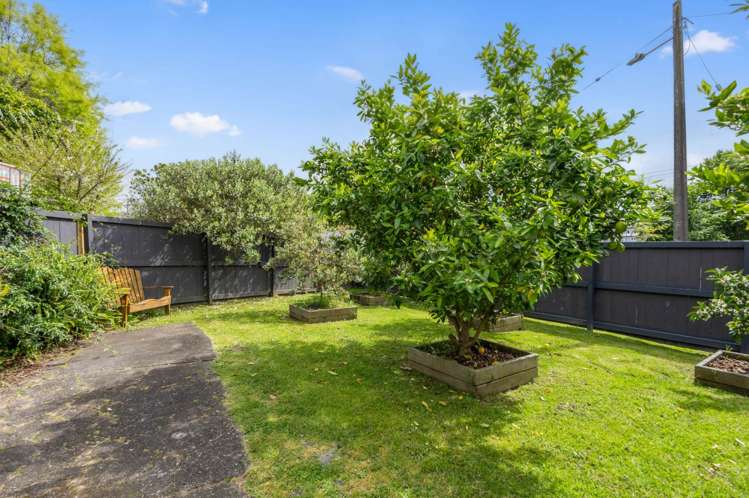 2/40 Roslyn Terrace Devonport_14