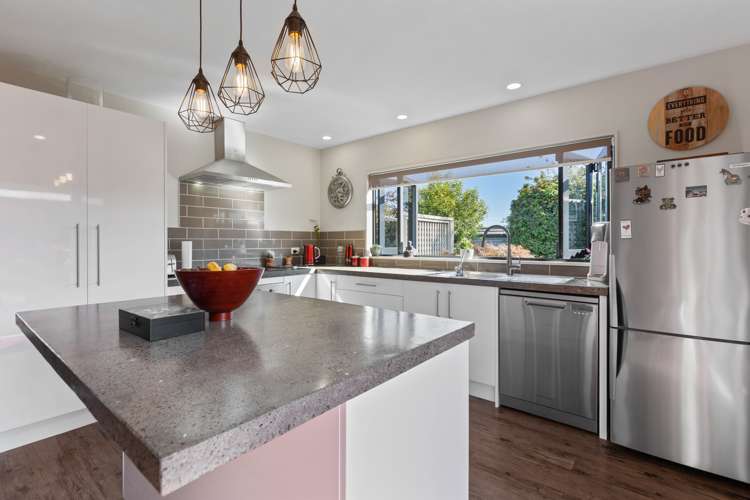 399 Tukapa Street Hurdon_5