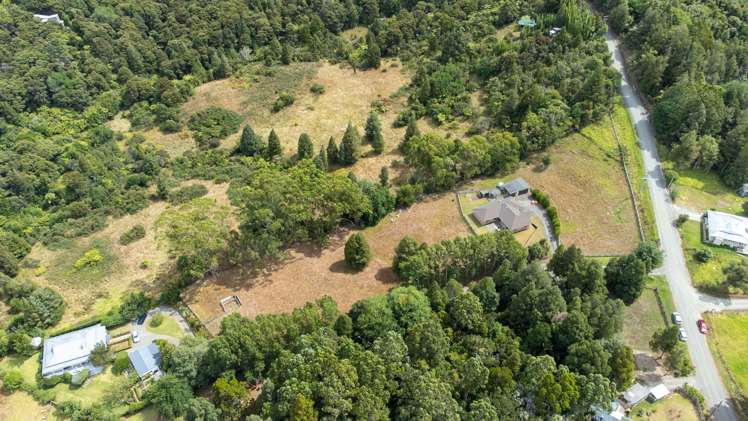 118 Bodhisattva Road Waitoki_28