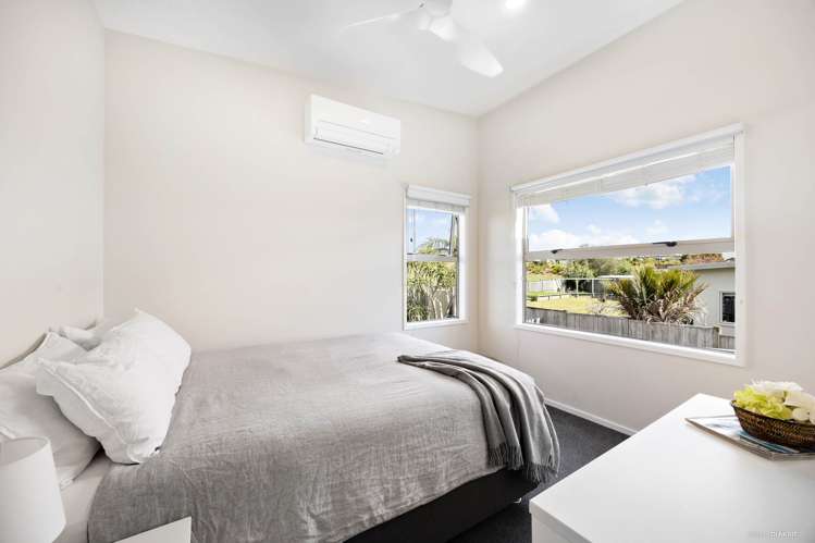 10 Columbia Crescent Beachlands_18