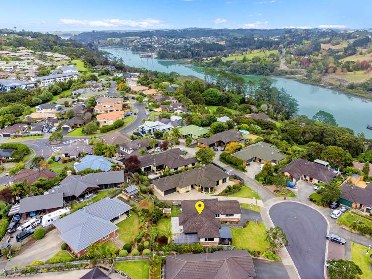 35 Rivervale Grove Stanmore Bay_9